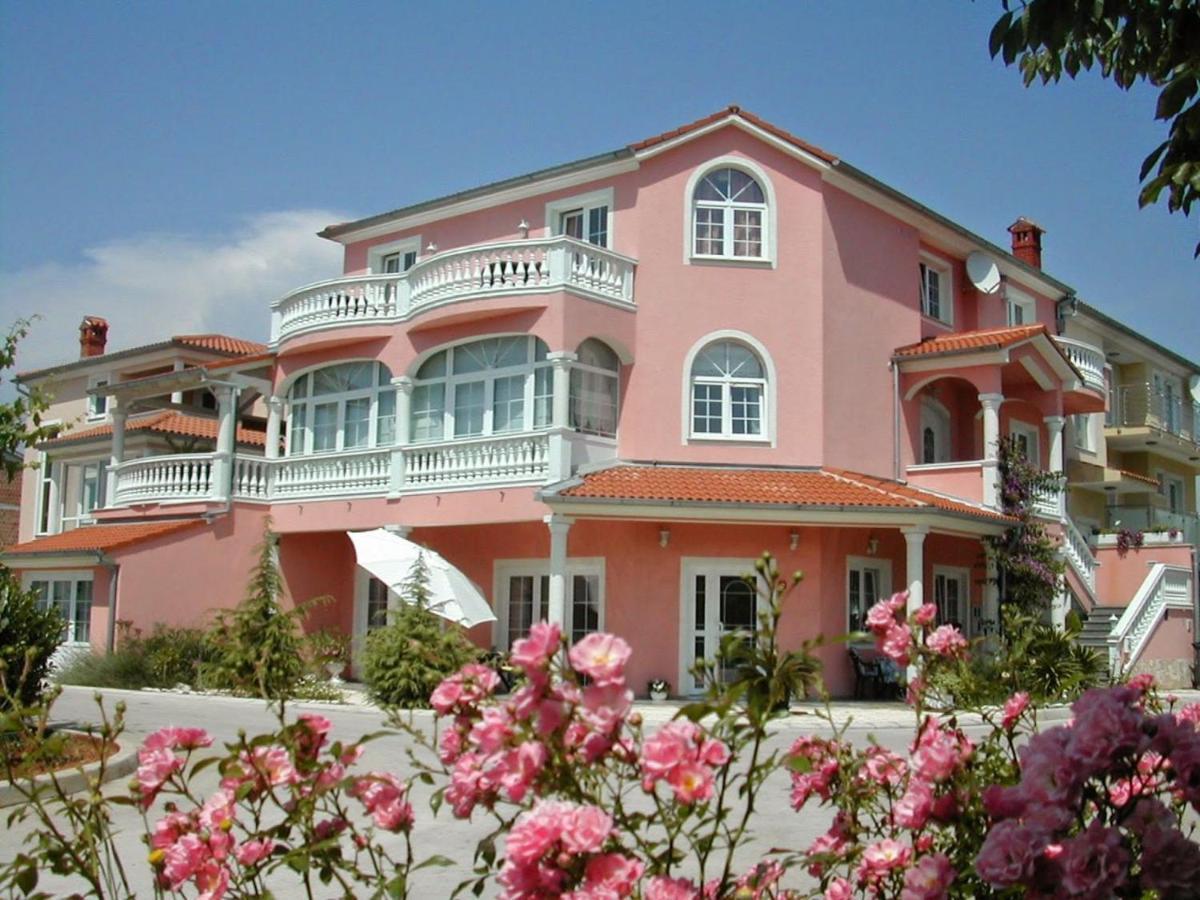 Hotel Villa Vera Fažana Exterior foto